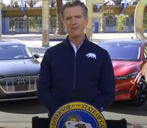 Nicio mașină pe motorină sau benzină nu va mai putea fi vândută în California din 2035