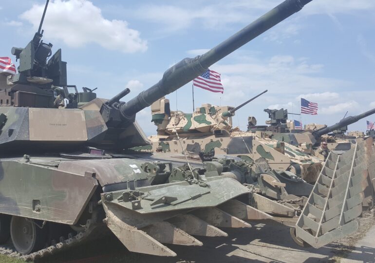 Trupe și tancuri americane au fost trimise la frontiera NATO cu Belarus