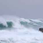 Peste 200.000 de persoane evacuate, în Japonia, din cauza unui taifun: Vânt de peste 160 km/h