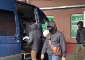 Un lider al opoziției din Belarus a fost arestat de bărbaţi mascaţi, îmbrăcați în civil (Video)