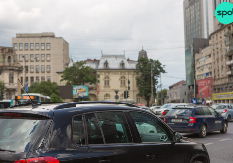 Mașinile din București vor putea fi ridicate și de compania de parcare - proiect