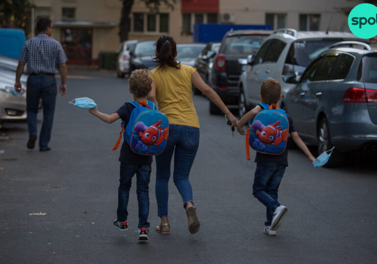 Gelu  Duminică: Toţi copiii din România au nevoie de un alt sistem educaţional. 400.000 dintre ei nu merg la şcoală