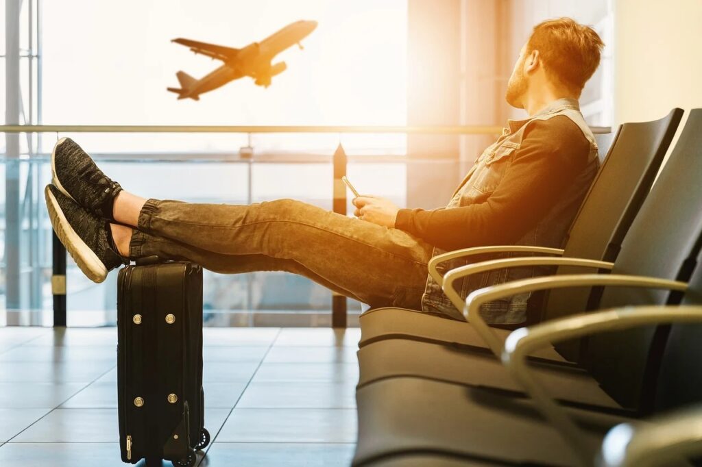 Jet lag-ul ne dă peste cap organismul: ce putem face ca să ne revenim mai repede după un zbor lung