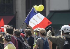 Vestele galbene reiau protestele la Paris