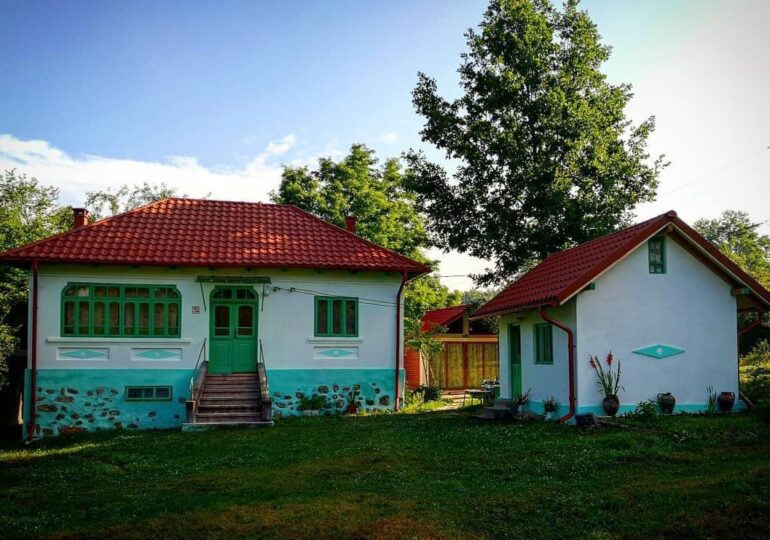 Niște Orășeni te ajută să te muți în mediul rural: „Satul românesc are nevoie de rebranding!”