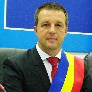 Primarul din Brăila nu vrea măști în toate spațiile publice și intenționează să atace hotărârea Comitetului  pentru Situații de Urgență