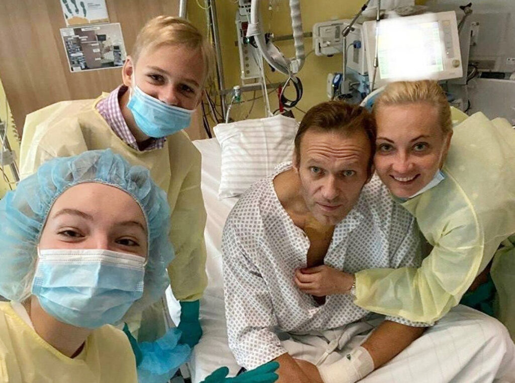 Alexei Navalny recovers in Hospital
