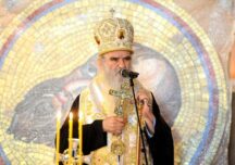 Mitropolitul Bisericii Ortodoxe Sârbe din Muntenegru are Covid. Refuza să poarte mască şi a numit un pelerinaj „vaccinul lui Dumnezeu”