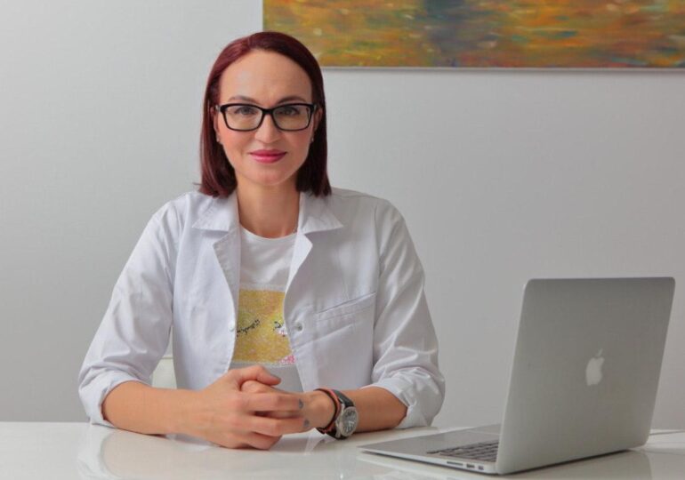 Dr. Daniela Cățănaș: Liftingul cu fire APTOS este soluția pentru întinerire cu până la 10 ani!