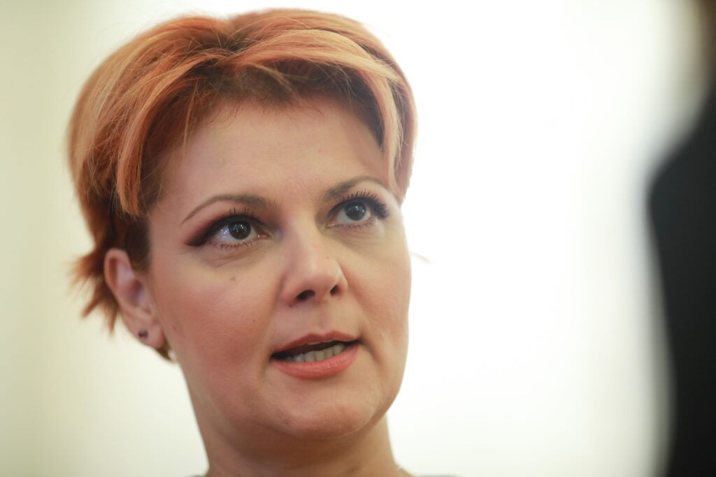 Olguta Vasilescu avea soluția pentru căldura Craiovei, dar banii au mers pe festivaluri