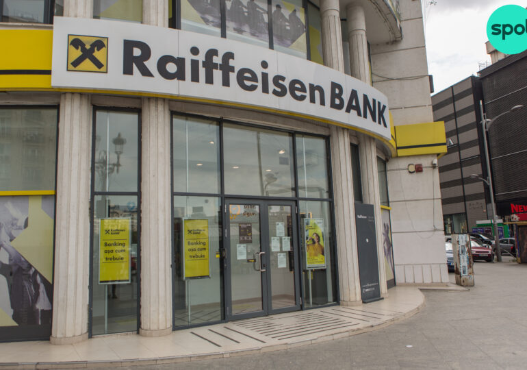 Acțiunile Raiffeisen, în cădere după anunțul că autoritățile americane pun întrebări cu privire la afacerile din Rusia