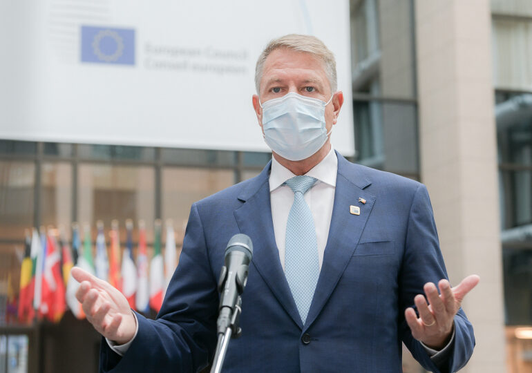 Iohannis: E necesară o soluţie pentru punerea la dispoziţia statelor UE a vaccinurilor, imediat ce vor fi disponibile