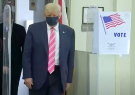 Trump a votat anticipat, cu 10 zile înainte de alegeri. În secție și-a dat masca jos ca să facă declarații (Video)