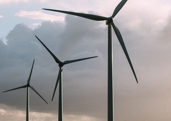 Suntem în coada UE la energia solară şi eoliană: Din 2015, nu s-a mai făcut mai nimic