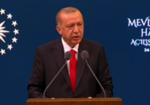 Captură video din timpul discursului în care Erdogan i-a îndemnat pe turci să boicoteze produsele franţuzeşti