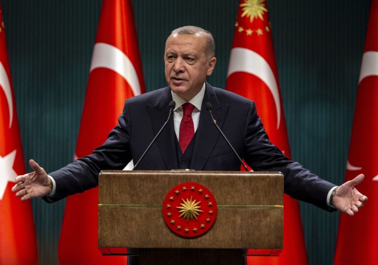 Erdogan acuză țările occidentale că atacă islamul și vor să reînceapă cruciadele