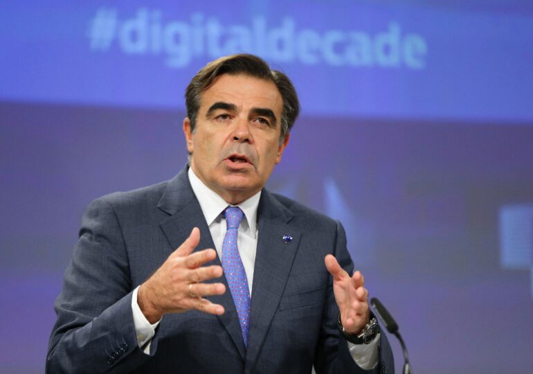 Margaritis Schinas, vicepreşedinte al Comisiei Europene, are COVID-19