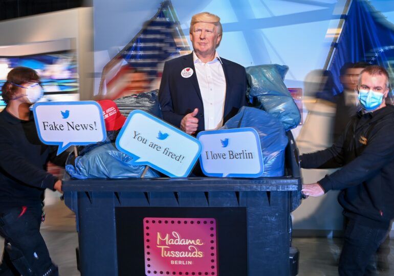 Madame Tussauds din Berlin a aruncat la gunoi figura din ceară a lui Donald Trump: You are fired!