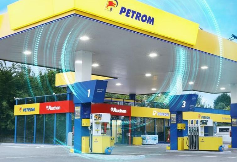 Vânzările OMV Petrom s-au redus anul trecut cu 24%. Fiecare staţie a vândut cu 7% mai puţini carburanţi