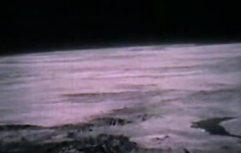 74 de ani de când oamenii au văzut cum arată Pământul din spaţiu (Video)