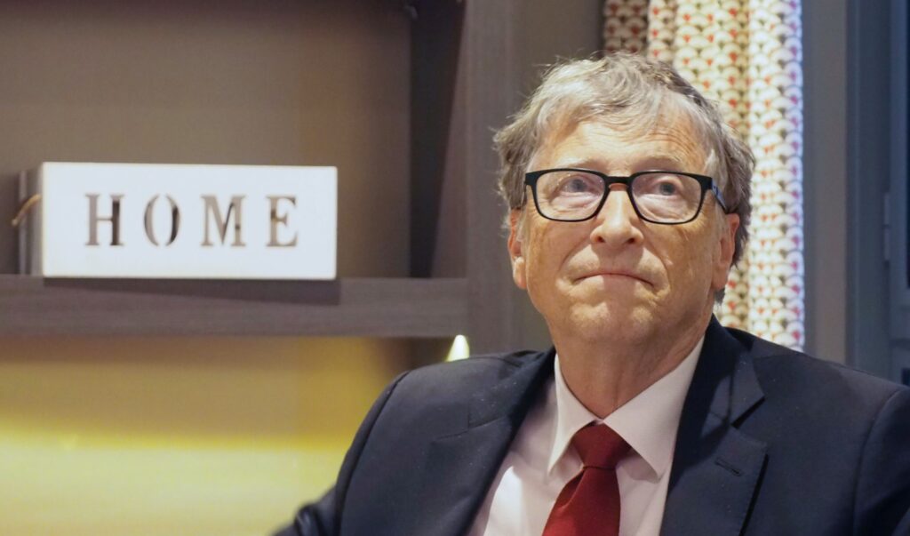 „Regret fiecare minut”: Gates explică relația cu Epstein și recunoaște două aventuri extraconjugale