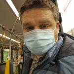 Ciucu s-a dus iar cu STB la Primărie şi s-a plâns de căldura excesivă din autobuze. Firea a refuzat o dezbatere la Antena3