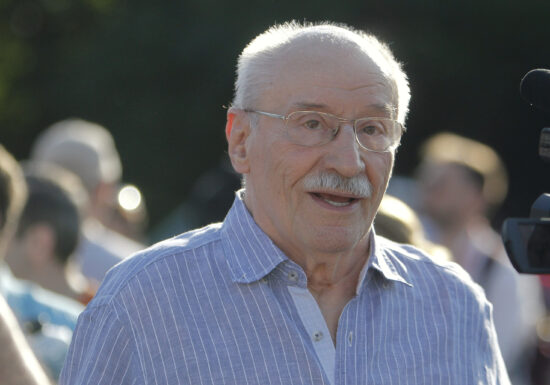 Victor Rebengiuc, premiat la Ateneu. Nicușor Dan: Noi, românii, avem boala de a transforma multe lucruri vii în șabloane. E nevoie de modele, oameni vii, cu dubiile lor (Video)