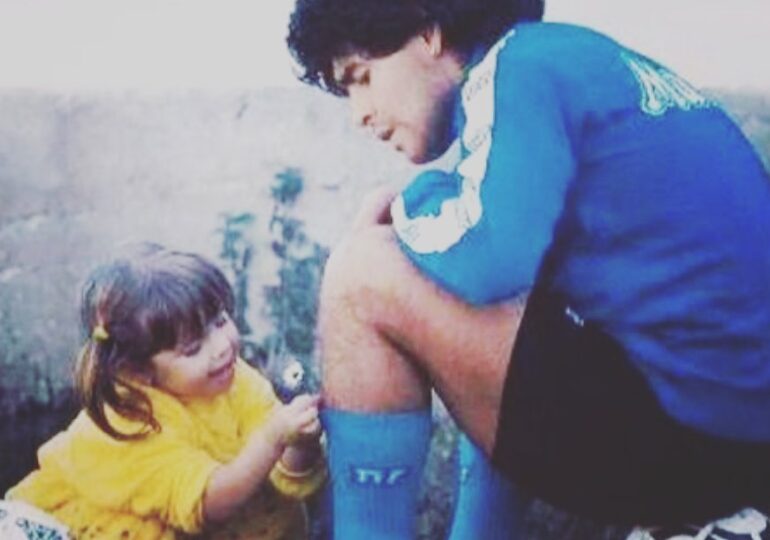 Mesaj emoționant în memoria lui Maradona, trimis de către una dintre fiicele sale: ”Deja îmi este dor de tine, tată!”