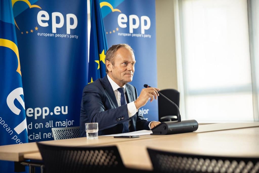 donald tusk excludere Fidesz PPE