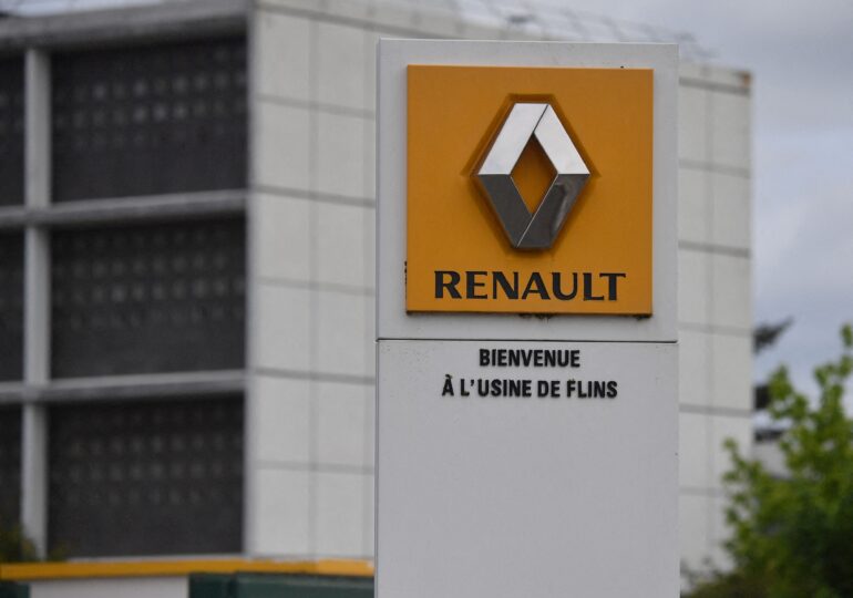 Renault transformă o uzină de lângă Paris într-un centru de reciclare