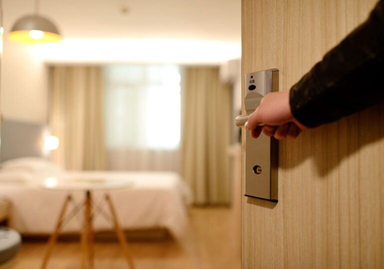 Irlanda a introdus carantina obligatorie la hotel pentru persoanele care sosesc din ţări cu risc