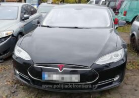 O mașină Tesla de 52.000 de euro, furată în Norvegia, a fost găsită în Suceava