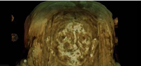 Descoperire surprinzătoare făcută în interiorul unei mumii