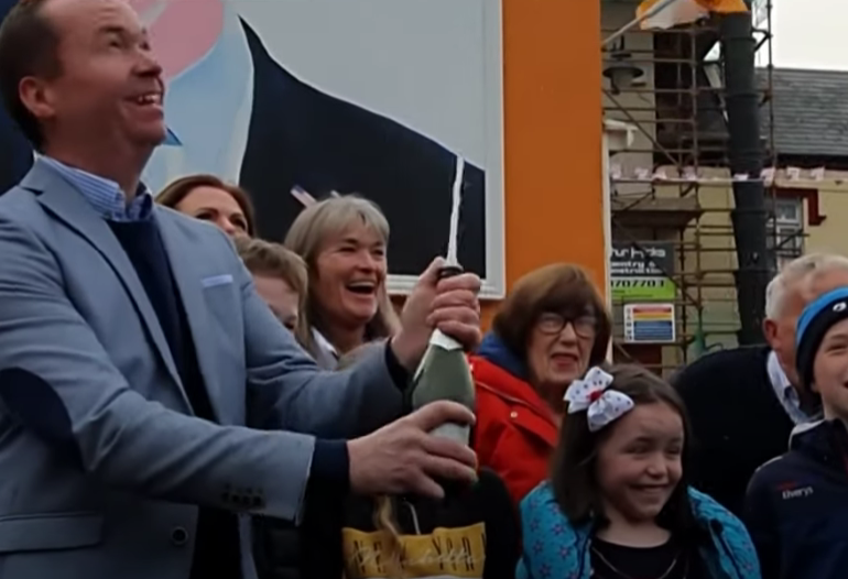 Orașul strămoșilor lui Joe Biden din Irlanda a sărbătorit în stradă victoria de la prezidențiale
