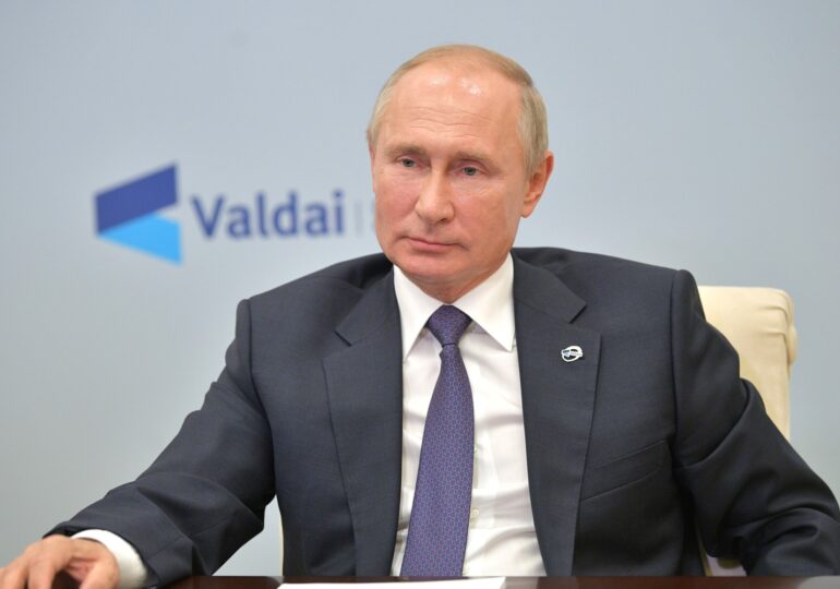 Vladimir Putin se va vaccina anti-Covid cu Sputnik V