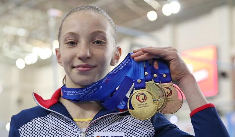 Junioara Ana Bărbosu a cucerit medaliile de aur în toate finalele pe aparate la Campionatul European de gimnastică