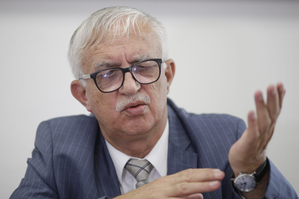 Augustin Zegrean: Nu avem, spre regretul președintelui, referendum pe meserii. Nu știu cum s-au gândit cei de la Cotroceni să îl facă. Nu este posibil