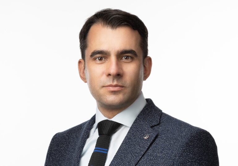 Ștefan Pălărie, candidat pentru Senatul României din partea USR-PLUS: Voi apăra dreptul românilor la educație de calitate - Interviu