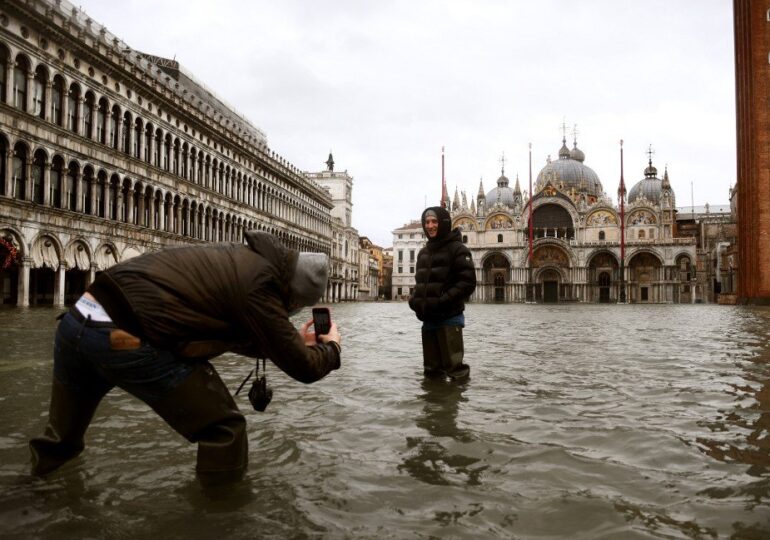 Veneţia e toată sub ape. Sistemul de protecţie împotriva inundaţiilor nu a funcţionat