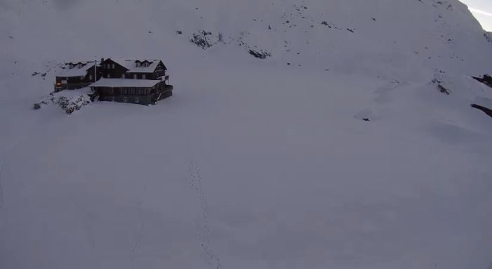 Cel mai mare strat de zăpadă din țară, 65 de centimetri, este la Bâlea Lac (Video)