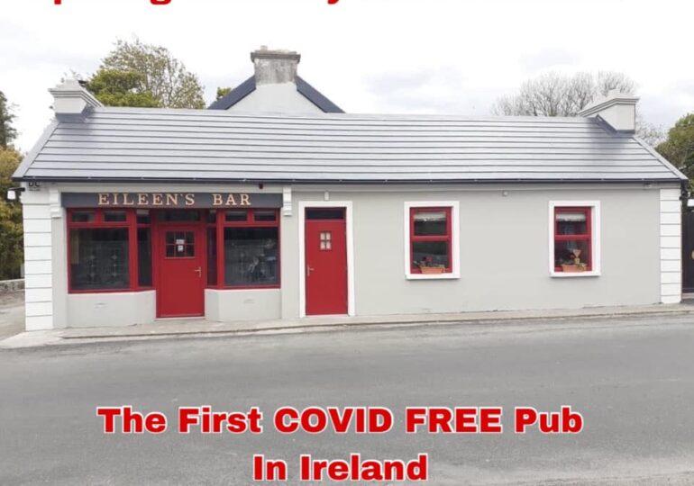 În Irlanda s-a deschis primul bar ”liber de COVID”. Clienții sunt testați la intrare, dar pot bea cât așteaptă
