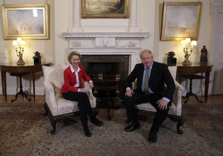 Ultima șansă pentru o despărțire amiabilă a Marii Britanii de UE, astăzi, la Bruxelles, unde Boris Johnson se vede cu Ursula von der Leyen