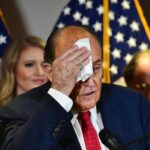 Rudy Giuliani, dat în judecată pentru acuzațiile false de fraudare a alegerilor. I se cer daune de peste 1,3 miliarde de dolari