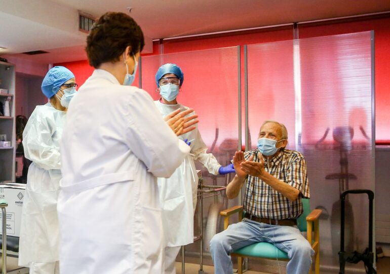 Toți cei care refuză vaccinul anti-COVID vor fi trecuți pe o listă, în Spania