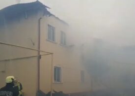 Intervenție de 5 ore a pompierilor pentru stingerea unui incendiu la vila unui deputat (Video)