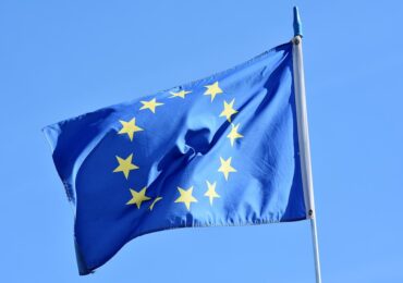 UE ia în calcul suspendarea dreptului de veto pentru noile state membre