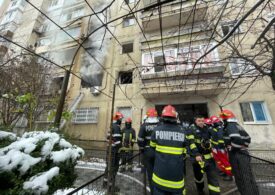 Incendiu puternic într-un apartament din Capitală. Pompierii au salvat doi pui de iepure (Galerie foto&Video)