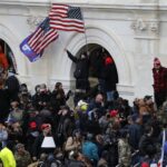 Cum a reacționat Poliția la asaltul de la Capitoliu față de protestele Black Lives Matter din vară: ”Dacă manifestanții erau de culoare, puteau fi împușcați!” (Galerie foto & video)