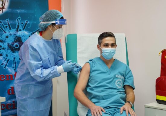 Valeriu Gheorghiţă: Ne dorim o accelerare a etapelor de vaccinare. După 15 ianuarie vom începe vaccinarea persoanelor din etapa a doua
