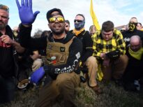 Prima zi cu Trump: Grațiere în masă pentru atacatorii de la Capitoliu. Liderul Proud Boys scapă de condamnarea la 22 de ani de închisoare